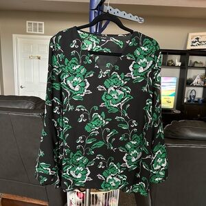 Alfani black/green floral V-Neck long bell sleeves Blouse Size 12